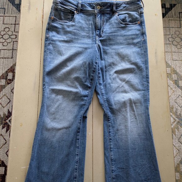 AE Next Level Low-Rise American Eagle - Kick Boot Jeans - Size 12 X-SHORT - Picture 3 of 8